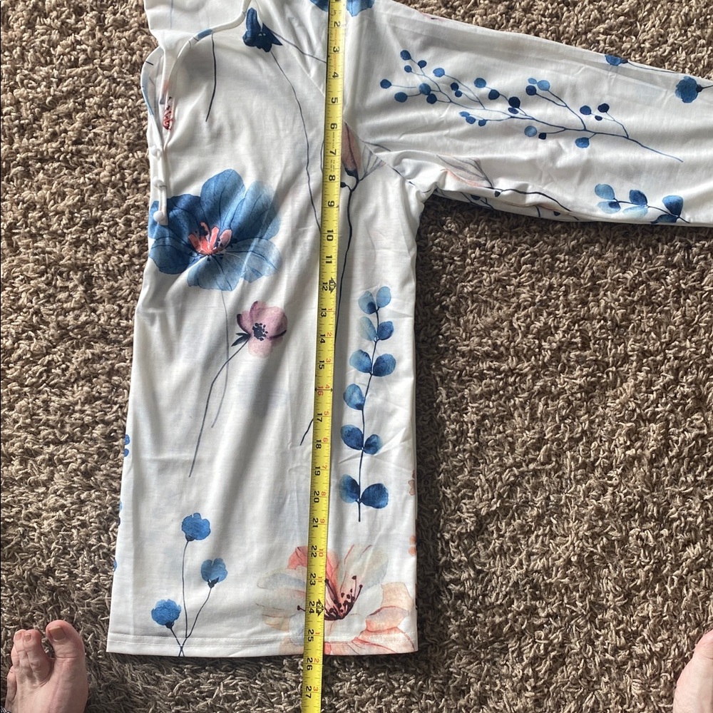 NWOT-Floral Long Sleeve Top - Picture 9 of 9